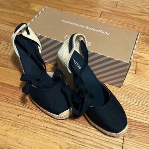 Womens lace up platform